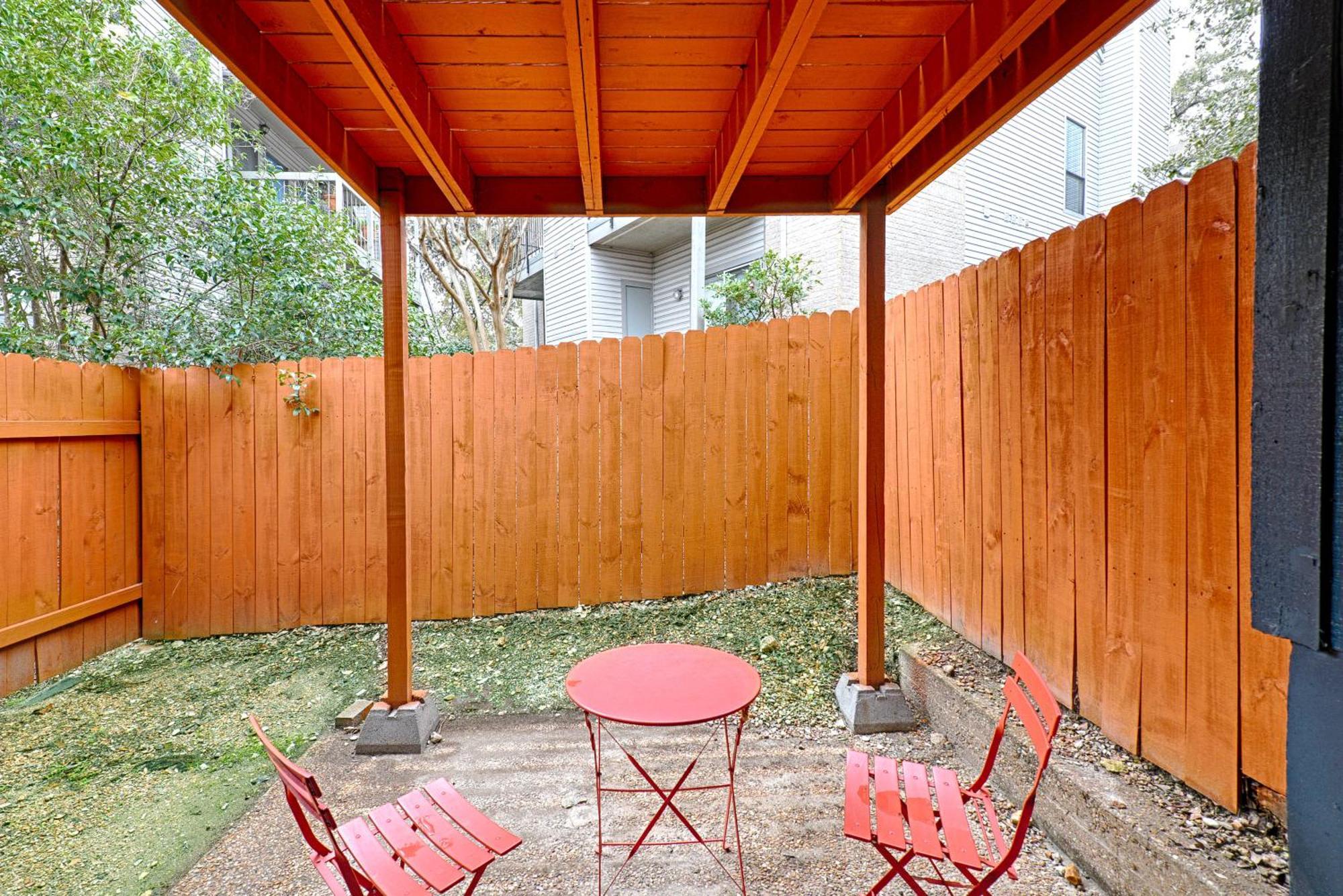 Heart Of Austin Hideaway Hotel Exterior photo